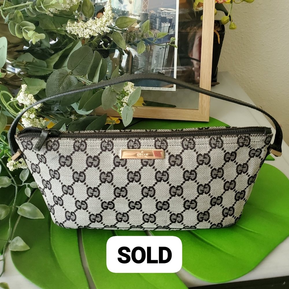 ➡️SOLD⬅️Authentic Gucci gg Monogram - Picture 1 of 5